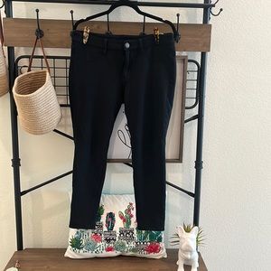 ❌SOLD❌2️⃣AMERICAN EAGLE 12 SHORT JEGGINGS
